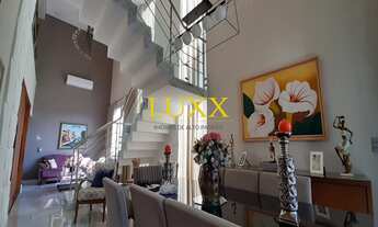 Imagem: Casa à venda com 4 suites localizada no