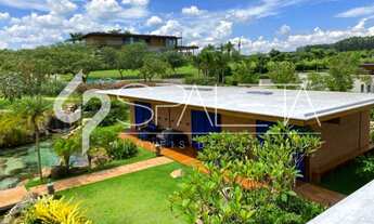 Imagem 4: Residência cinematográfica com vista para o lago e campo de golfe à venda na Fazenda Boa V