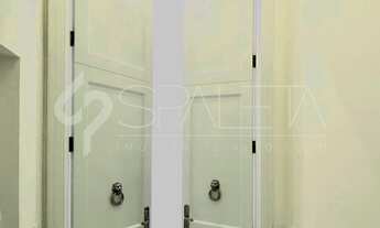 Imagem 2: Cobertura neoclássica com vista permanente e o privilégio do sol da manhã à venda no Resid