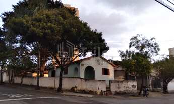 Imagem 3: Casa com 2 Quartos à Venda, 321m² de terreno no Jardim Paulista