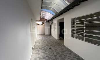 Imagem 2: Excelente casa comercial para venda na Av. Tivoli