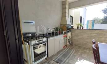 Imagem 7: Lindíssimo e amplo imóvel em condomínio fechado com 4 dormitórios (1 master