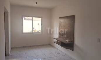 Imagem 3: Apartamento de 2 dormitórios no térreo com 1 vaga de garagem