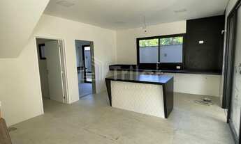 Imagem 7: Lindíssimo sobrado em condomínio fechado com 4 suítes e lazer com piscina com previsão de