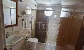 Imagem 3: Apartamento amplo com 4 dormitórios e 1 suíte, sala ampla e 2 vagas