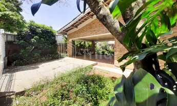 Imagem 4: Imóvel à Venda em São José dos Campos-SP - Casa com 4 Quartos, 1 Suíte e 393m² no Jardim E