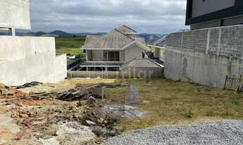 Imagem: Terreno à venda em condomínio de luxo