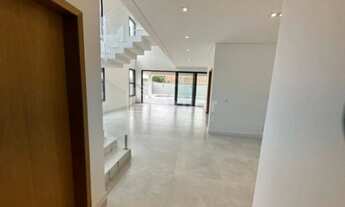 Imagem 6: Luxo e modernidade em perfeita harmonia no Jardim do Golf 3! Mais que uma casa, um investi