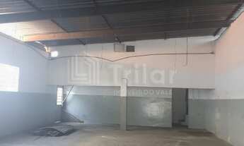 Imagem: Galpão com 200 metros de construção para