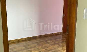 Imagem 6: Sobrado de 5 dormitórios com uma suíte com planejados, piscina, churrasqueira e 6 vagas ga