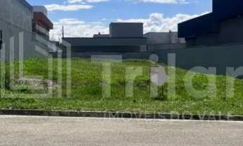 Imagem 2: Terreno de 300 metros totalmente plano em condomínio fechado em Caçapava!