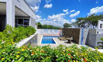 Imagem: Casa de Luxo em Condomínio à Venda em