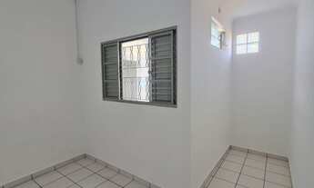 Imagem 7: Aluguel de Casa na Vila Aparecida, Bragança Paulista-SP: 2 quartos, 1 sala, 50,00 m² de ár
