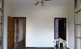 Imagem 4: Casa de Luxo no Centro de Bragança Paulista-SP: 3 Quartos, 1 Suíte, 2 Vagas de Garagem - V