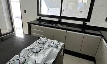 Imagem 7: Casa de Alto Padrão no Condomínio Portal da Serra: Luxo, Conforto e Segurança em Bragança