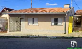 Imagem: Casa aconchegante e espaçosa à venda em