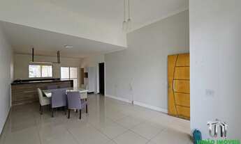 Imagem: Aluguel de Casa Espaçosa e Aconchegante