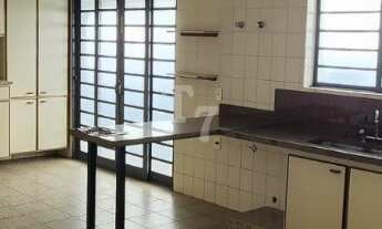 Imagem: CASA Á VENDA COM 4 QUARTOS NO CENTRO DE