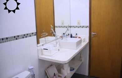 Imagem 5: CASA BARONESA, 4 dormitórios na Rua Maria Do Céu Henrique Barbosa