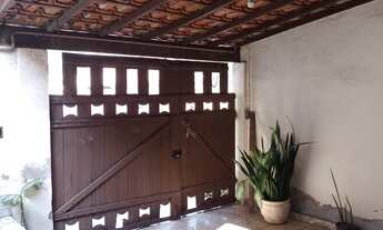 Imagem: Casa para locação em Macaé RJ. No parque