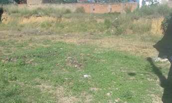 Imagem: TERRENO COMERCIAL em Macaé - RJ, rua principal