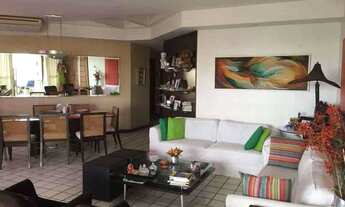 Imagem 2: 5 dormitórios, 4 suíte, 3 vagas na garagem, 207M² de Área Construída, 207M² de Área Total