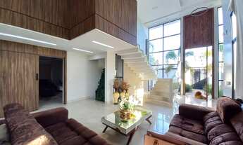 Imagem 3: Luxuoso sobrado no centro de Gurupi