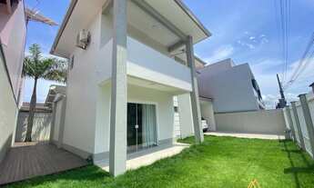 Imagem 2: Casa a venda no Bairro Centro em Piçarras-SC