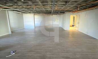 Imagem 5: Ampla sala comercial no Salvador Office & Pool - Caminho das Árvores