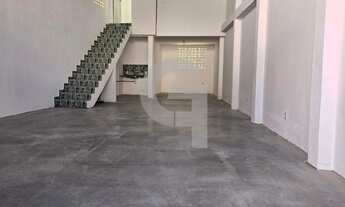 Imagem: Galpão Comercial de 100m² com banheiros