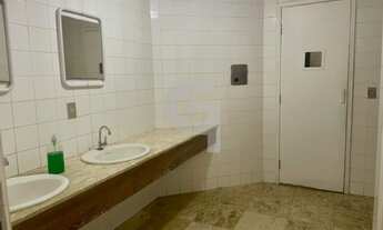 Imagem 2: Magnífico 3/4 com suíte, dependência e 2 vagas soltas no coração do Itaigara