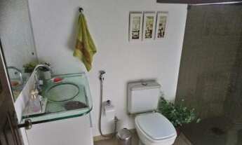 Imagem 2: Casa duplex, frente mar, em condomínio, 5/4, 3 suítes, 6 garagens, piscina e churrasqueira