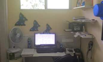 Imagem 6: Apto 3/4, dependência completa, armários, escada e garagem + estacionamento. Cond. Cataven