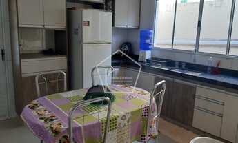 Imagem 4: Casa térrea de um dormitório com ar condicionado e cozinha planejada em avenida no Jardi