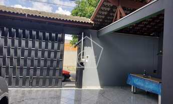 Imagem: Casa térrea com 3 dormitórios (1 suíte)