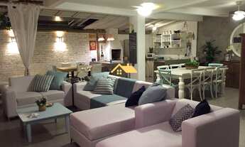 Imagem 2: Casa à Venda em Juquehy, São Sebastião-SP 5 Suítes, 2 Salas, 5 Banheiros, 2 Vagas 200 m²