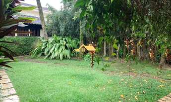 Imagem 2: Casa à venda em Juquehy, São Sebastião-SP: 4 quartos, 1 suíte, 3 salas, 2 banheiros, 3 vag