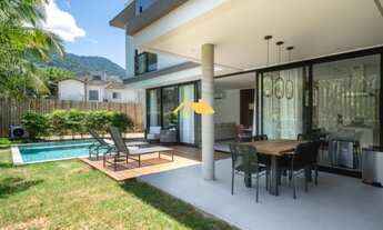 Imagem: Casa de Luxo em Condomínio à Venda em