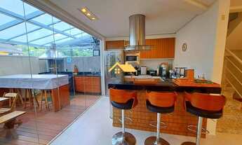 Imagem 7: Venda de Casa em Condomínio em Camburi, São Sebastião-SP: 5 Quartos, 3 Suítes, 2 Salas e 2