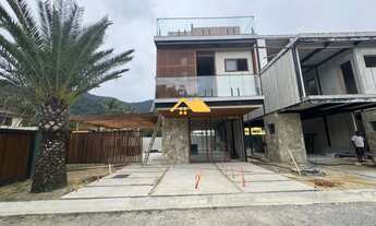 Imagem: Casa de luxo em condomínio à venda em