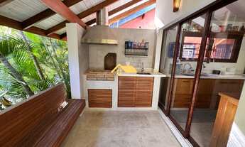 Imagem 5: Casa de Luxo em Condomínio à Venda em Camburi, São Sebastião-SP: 5 Quartos, 3 Suítes, 4 Ba