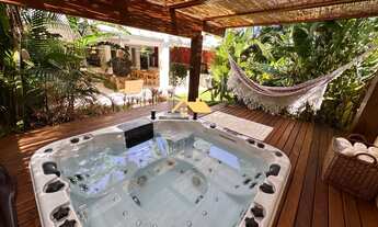 Imagem: Luxuosa casa em condomínio à venda em