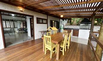 Imagem: Casa com vista em condomínio em Juquehy