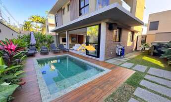 Imagem: Sobrado em condomínio a 250 metros da praia