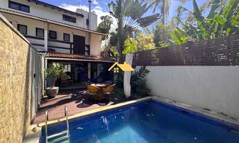 Imagem: Imperdível Casa em Condomínio à Venda