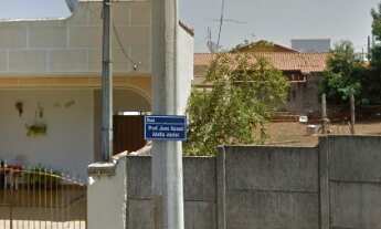 Imagem: Casa com edícula no centro de Boituva