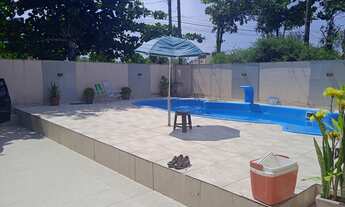 Imagem 2: Casa com piscina em Guaratuba próximo a praia, com 5 quartos sendo 2 suítes