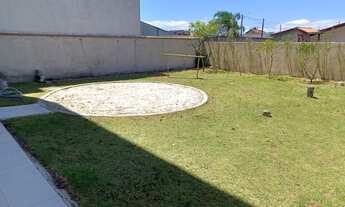 Imagem 7: Sobrado à venda em Coroados, Guaratuba-PR: 2 quartos, 2 suítes, 1 sala, 4 banheiros, 1 vag