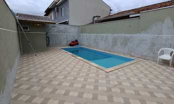 Imagem 3: Casa para locação de temporada com piscina em Guaratuba 3 quartos sendo uma suíte na praia