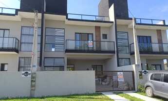 Imagem: Sobrado com piscina na praia de Guaratuba